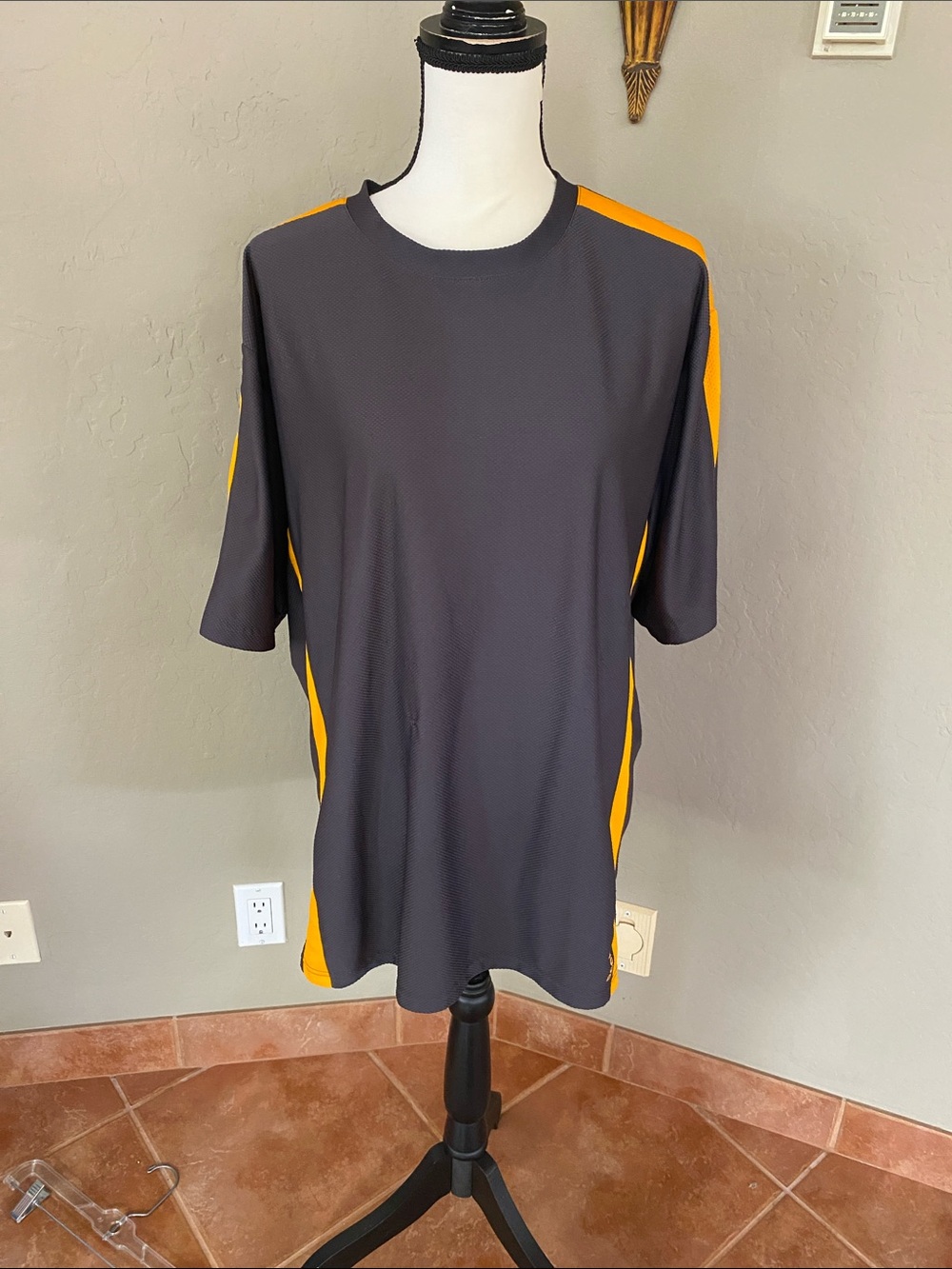 Reebok Gray and Yellow Athletic Tee
